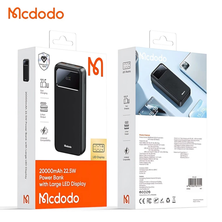 پاوربانک ۲۰۰۰۰ میلیآمپر مک دودو MC-4230 در حال شارژ همزمان سه دستگاه موبایل