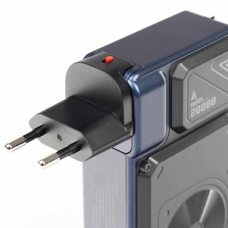 نمای جلو و طراحی جمعوجور پاوربانک هیسکا ۲۰۰۰۰ میلیآمپر با شارژ وایرلس