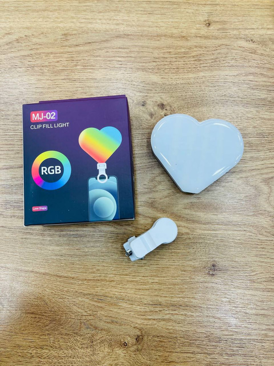 MJ‑02 Clip-On Selfie Ring Light – چراغ حلقهای کوچک قابل حمل برای سلفی و تماسهای آنلاین